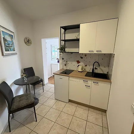 Pavla Apartment *